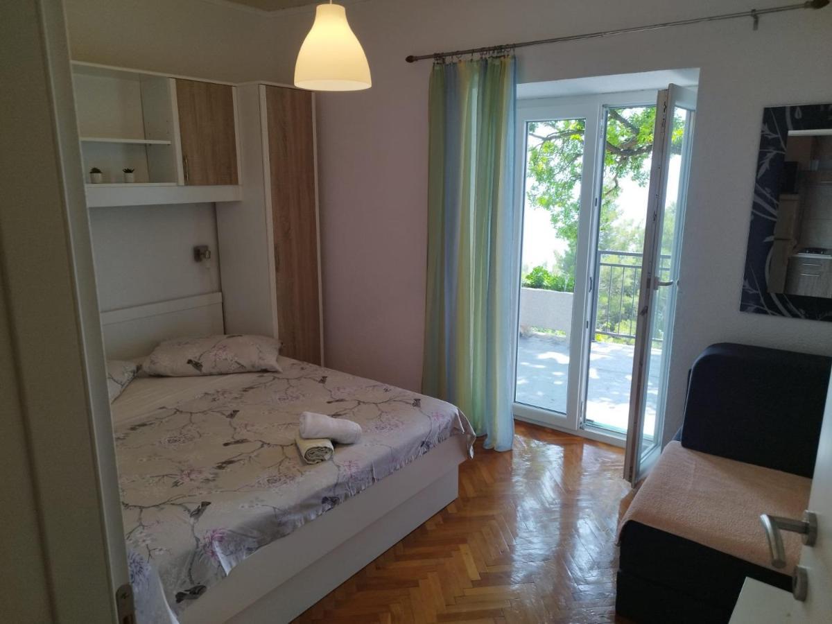 Apartments Mare - 150 M From Beach Brela Exterior foto